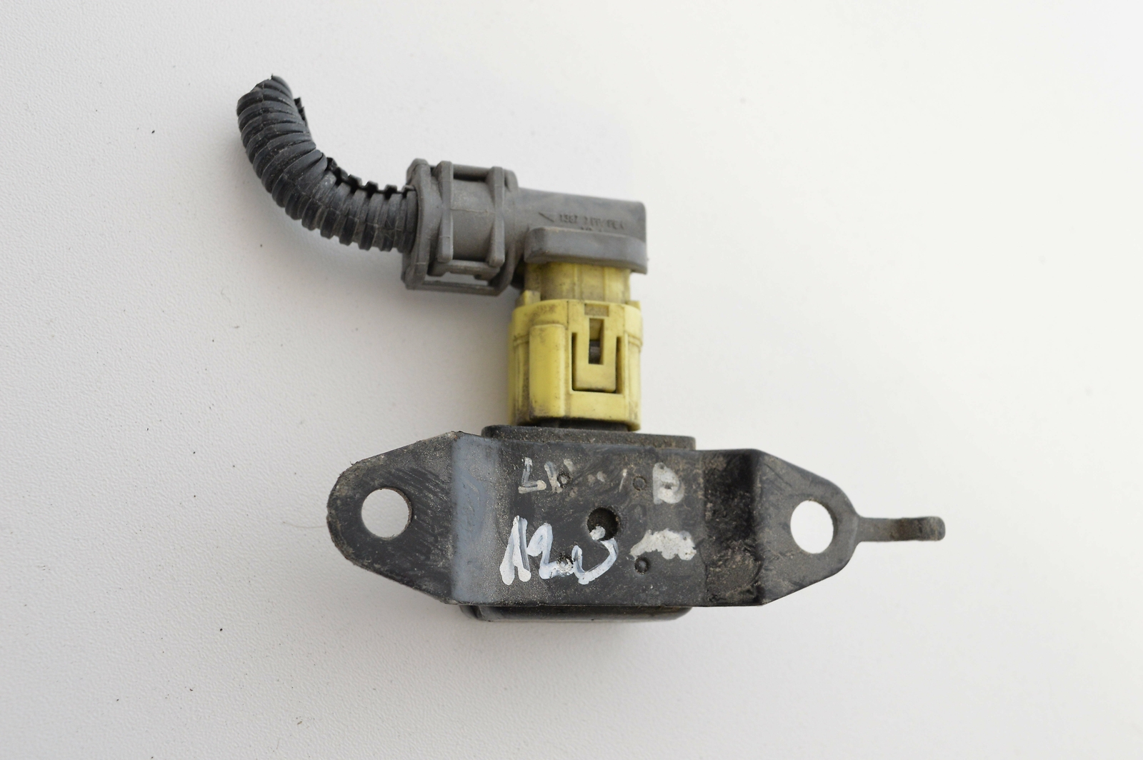 TOYOTA LAND CRUISER J122008 RHD Front Left Impact Sensor 89174-60050 2347598