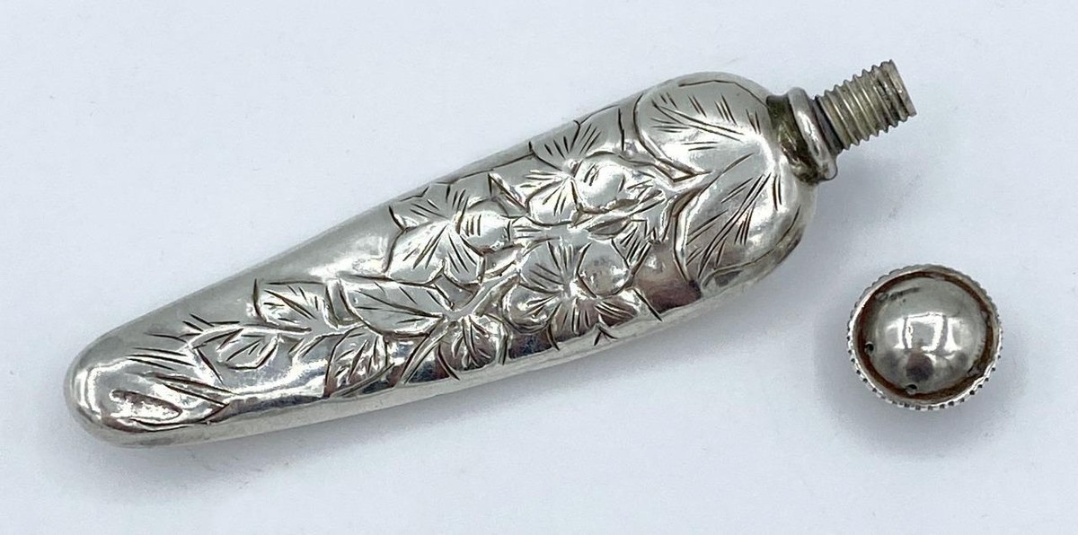 香水瓶　アトマイザー　彫金　SILVER　perfume bottle　ツキ10 香水瓶 アトマイザー 彫金 SILVER perfume bottle ツキ10