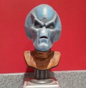 WITHOUT WARNING ALIEN BUST ULTRA RARE SCI-FI HORROR CLASSIC COLLECTIBLE.