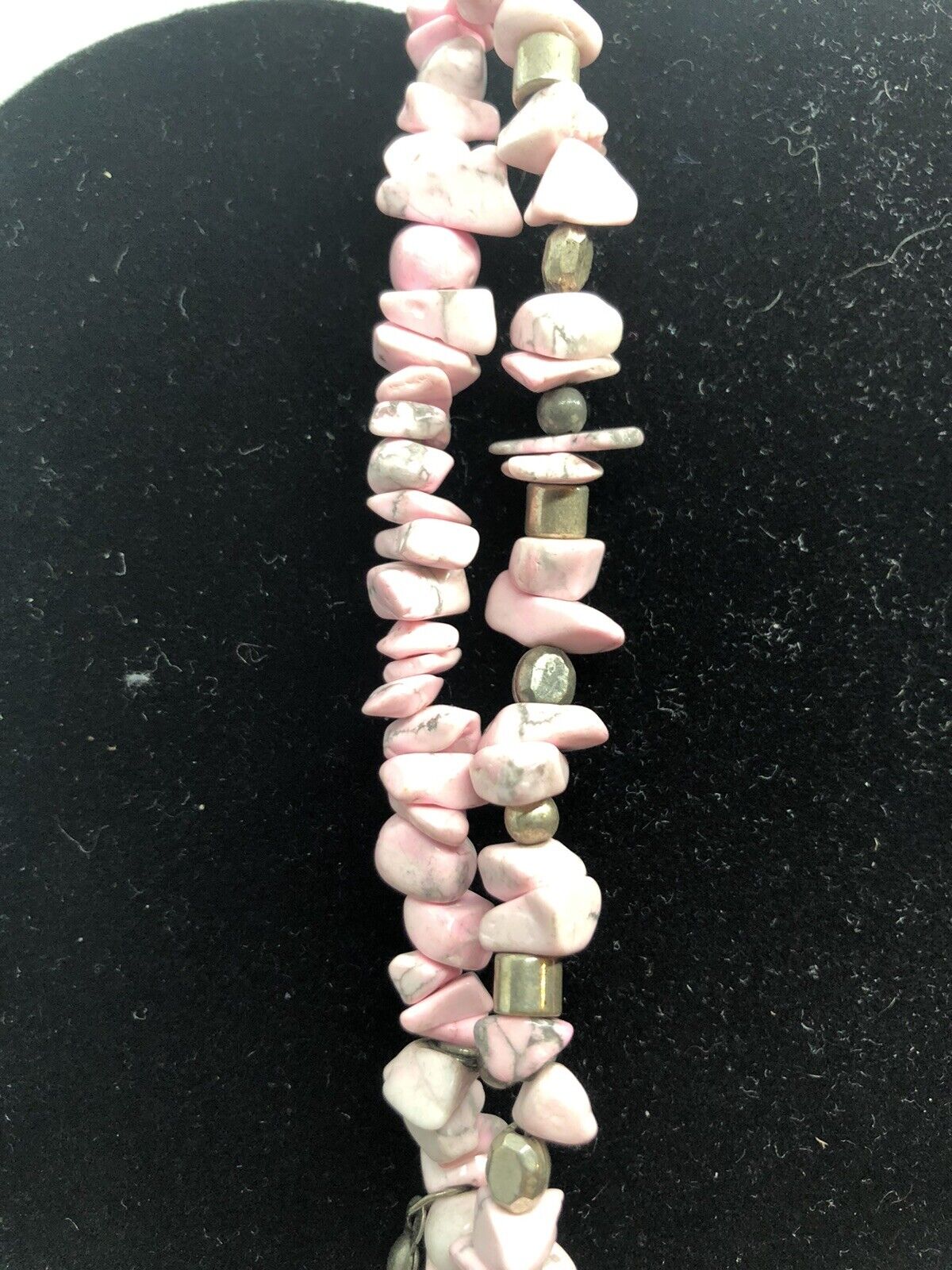 Necklace of Pink Shell Howlite Clips Very Vintage… - image 2