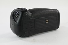 Genuine OEM Nikon MB-D10 Multi-Power Battery Pack Vertical Grip G820