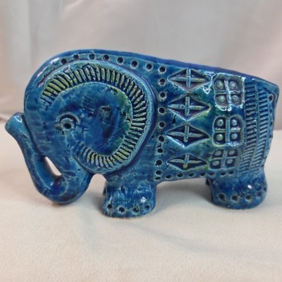 FLAVIA BITOSSI Rimini Blue Elephant Pottery Figurine Monte Lupo Italy Textured