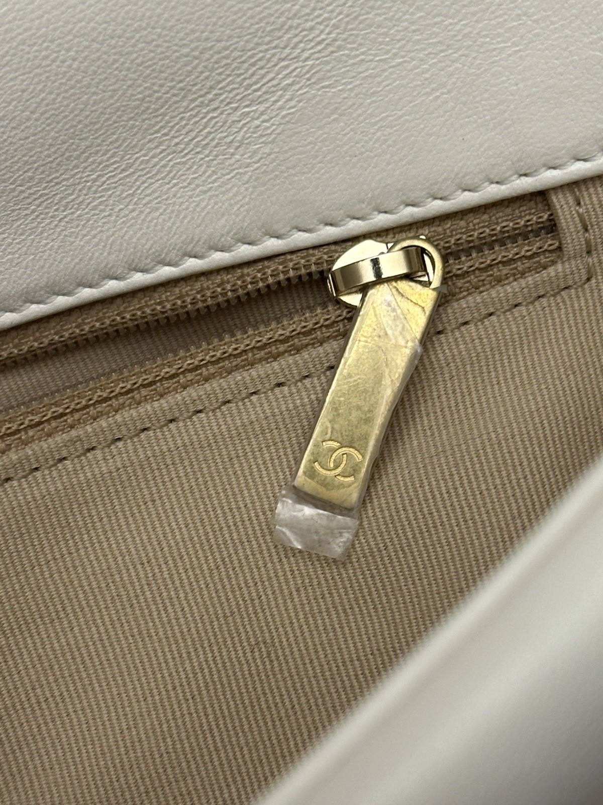 Chanel 19 Flap Bag - 100% Authentic - image 8