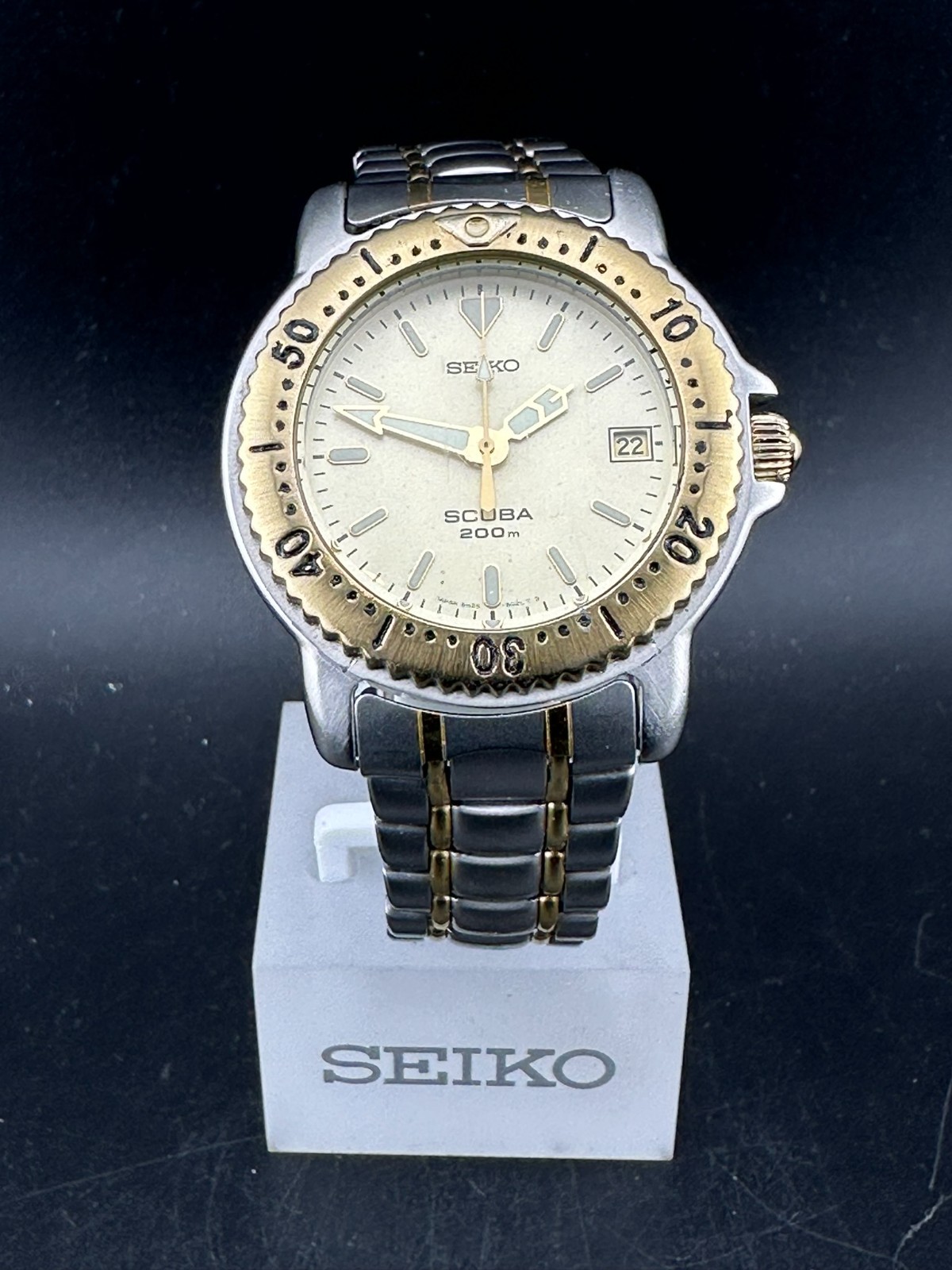 Quartz 200 New Battery Gold Watch Scuba 37mm Men's Seiko Dial 5H25-6070 - VintageWatches.PK Quartz 200 New Battery Gold Watch Scuba 37mm Men's Seiko Dial 5H25-6070 - vintagewatches.pk