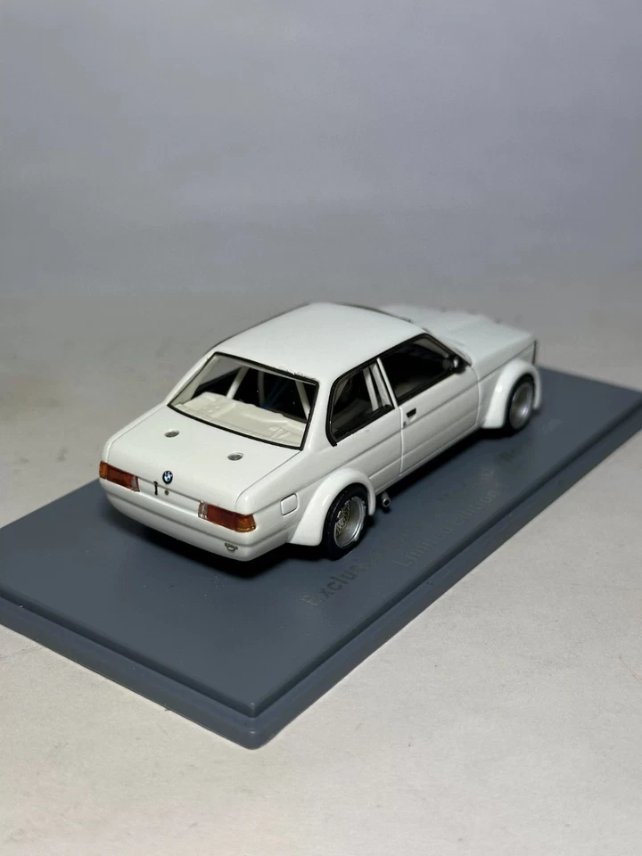 (RARE LIMITED ED.) BMW E21 323i GR.2 white NEO 1:43 - Immagine 3 di 4