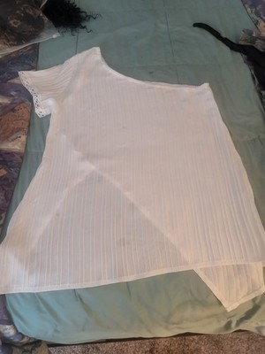 Women s White One-Shoulder Pleated Sleeveless Pullover Solid Top