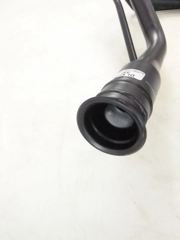 Cuello de llenado de tanque de combustible Spectra Premium FN953 para Toyota Camry 1997-2001 Foto 4 de 4