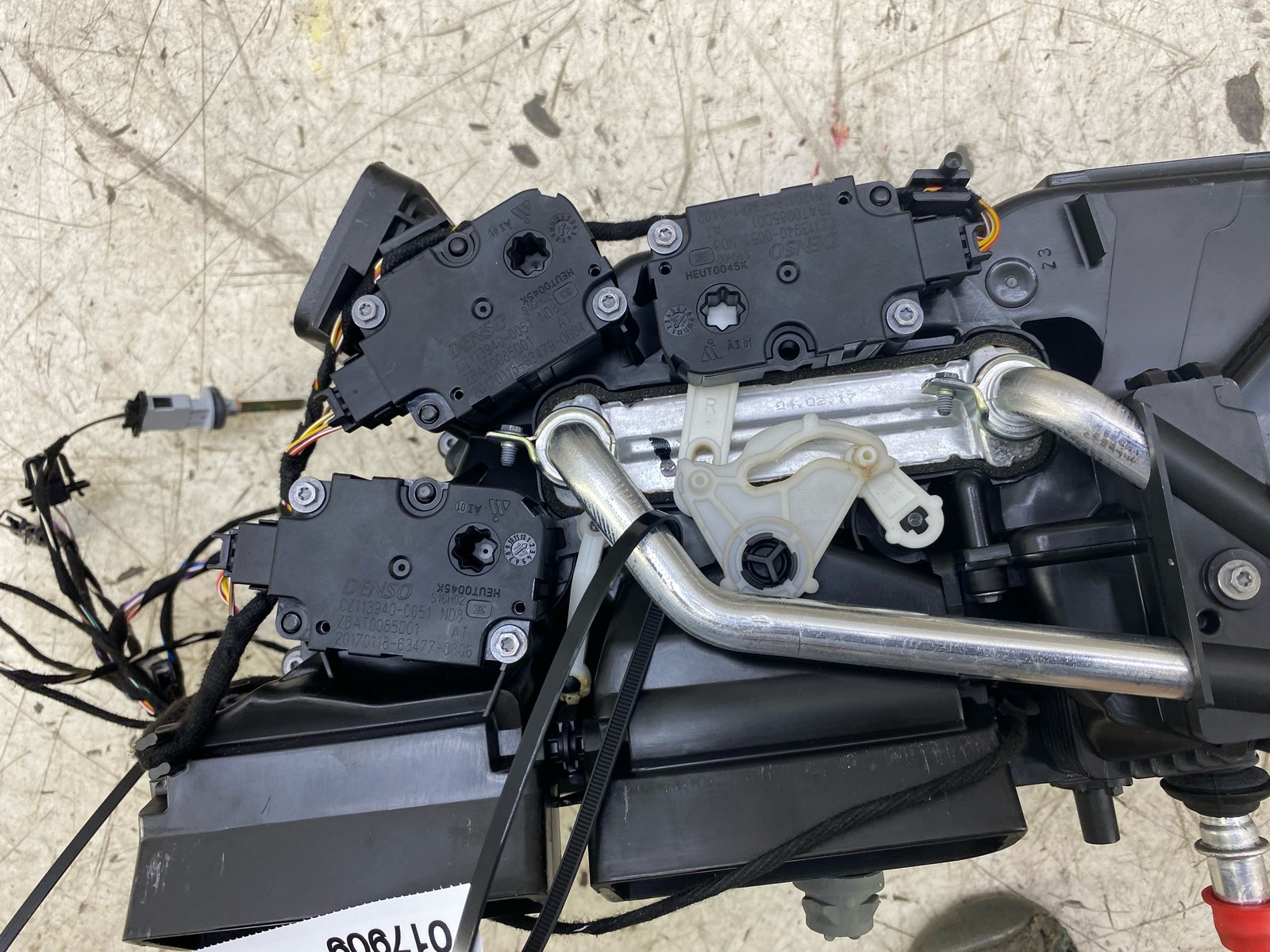 2016-2020 BENTLEY BENTAYGA OEM REAR HVAC A/C BLOWER MOTOR & HOUSING 4M0820004