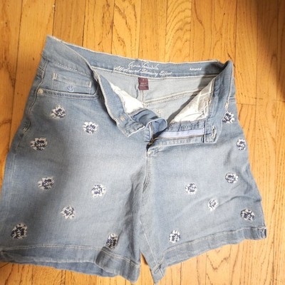 Gloria Vanderbilt Embroidered Slimming Effect (Amanda )Sports Size 6