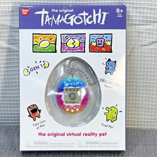 2018 Bandai The Original Tamagotchi Gen 1 Virtual Reality Pet Red 8 New