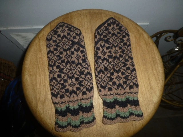 Mitones nórdicos de lana noruega tejidos a mano de colección para mujer talla pequeña Foto 2 de 4