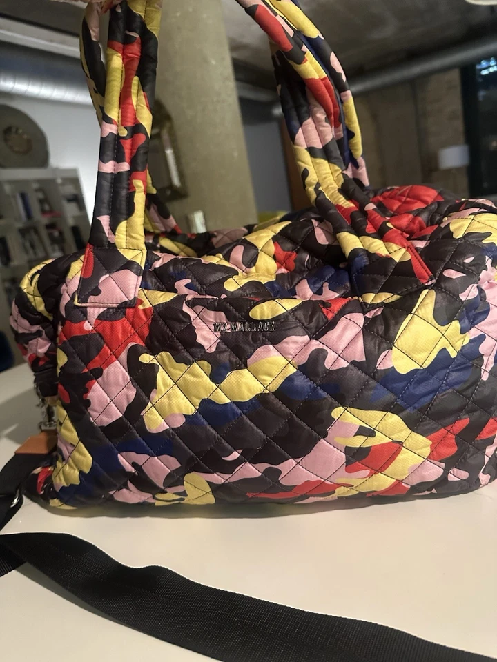 MZ Wallace 旅行吉米包 In Vibrant Camo! — 第 2/4 张图片