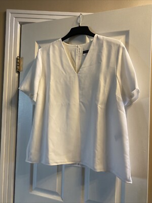Tiffany & Co Wardrobe Classic Size 18 White Fitted V-neck Blouse Shirt -Rare-