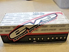 EVS Sports AMX-5 Knee Brace Black/Grey PeeWee, Right, AMX5PWR