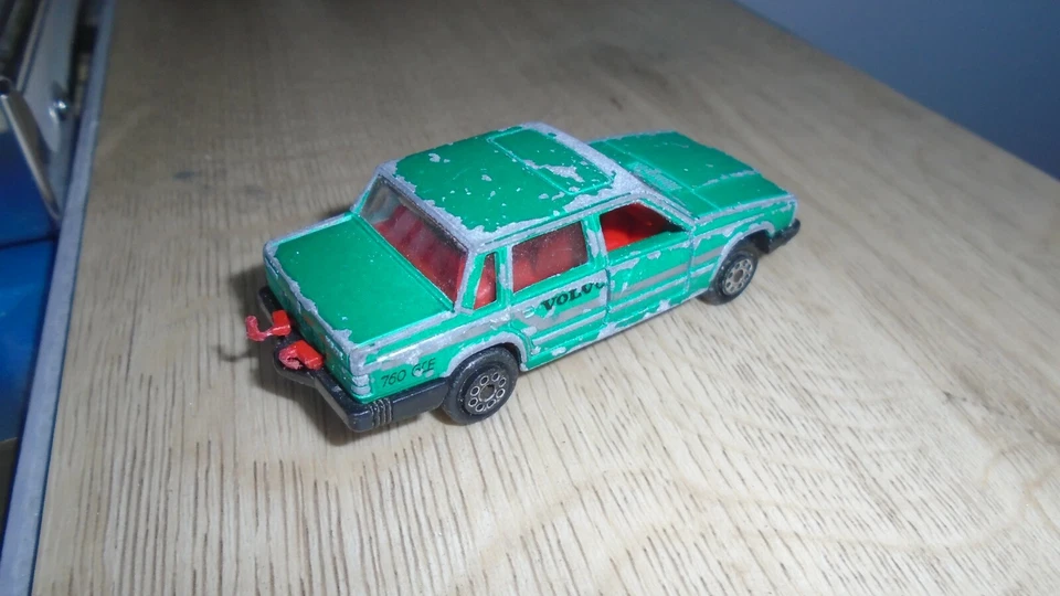 MAJORETTE -VOLVO 760 GLE N°250 -ECH 1/60- MADE IN FRANCE - Photo 2/2