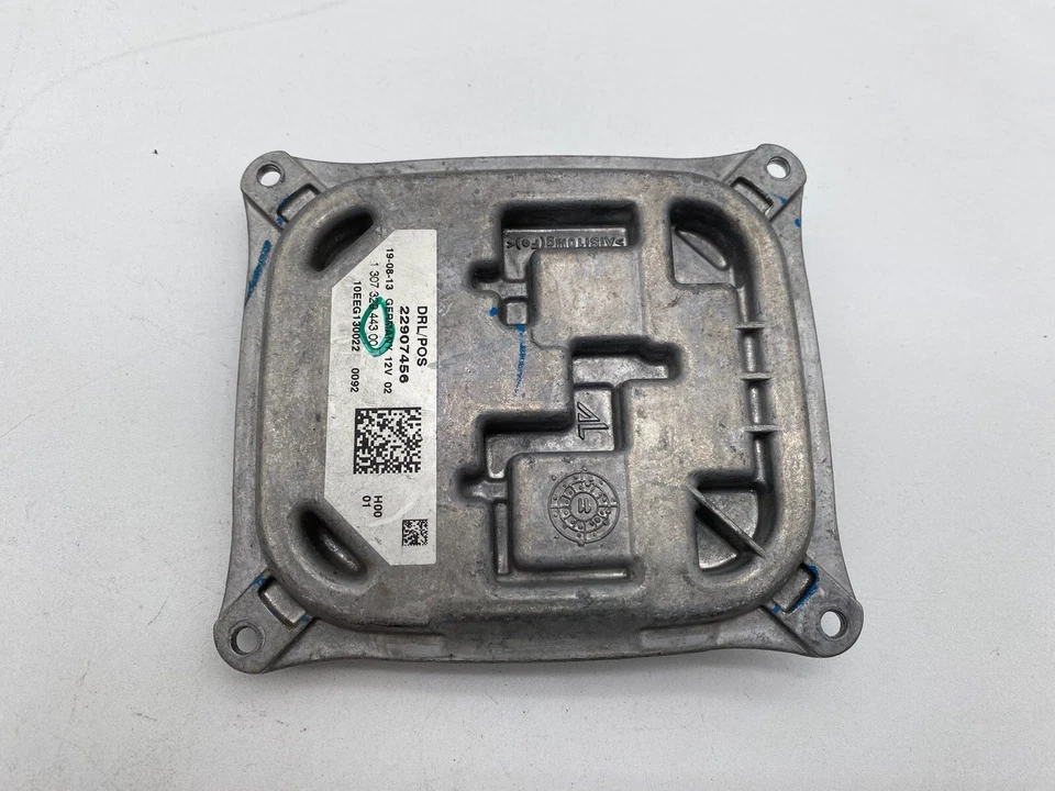 Cadillac CTS Chevy Camaro 2016-2019 faro módulo DRL lastre OEM 22907456 Foto 2 de 4