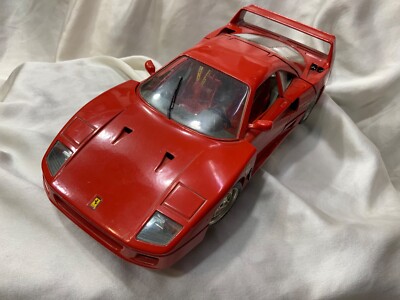 burago 1/18 Ferrari F40 1987年モデル イタリア製 Reviewing the 1/18 Ferrari F40 by Bburago - YouTube