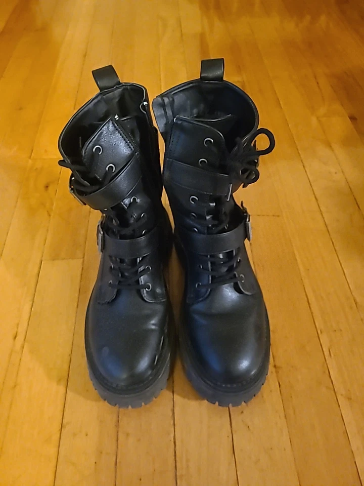 Botas de combate Sincerely Jules Peyton negras Moto Lug cremallera lateral para mujer 6,5 Foto 2 de 4