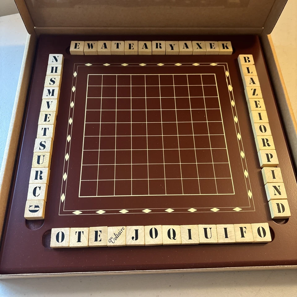 VOLTAIRE SOLITAIRE WORD GAME- Used - 100% Complete See Pics - Image 3 of 4