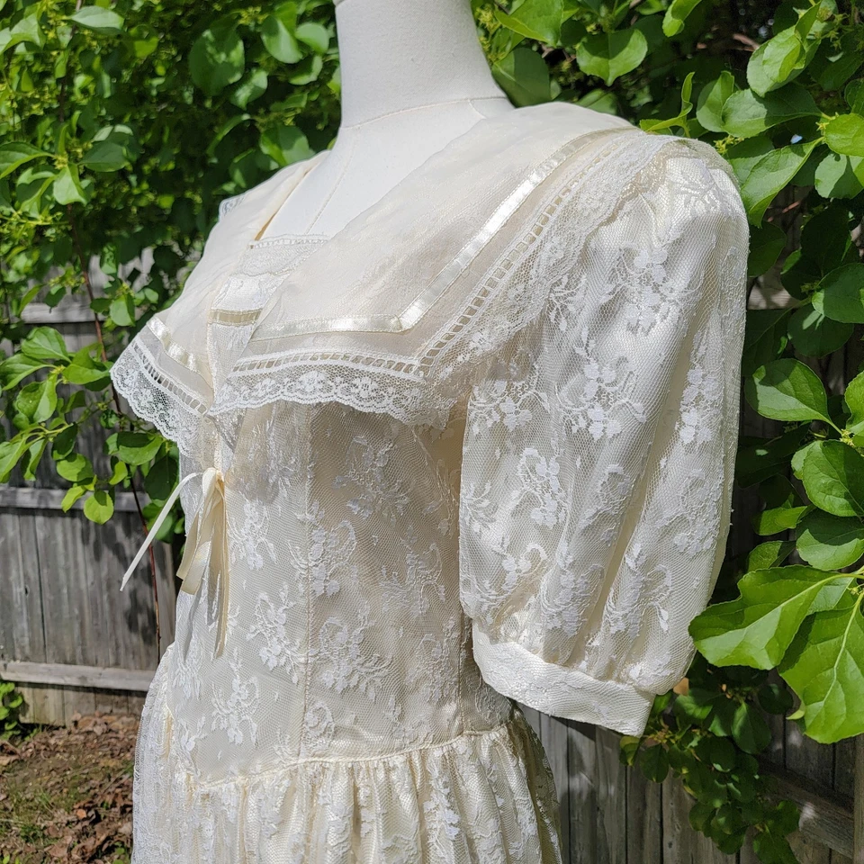 Vestido De Colección Gunne Sax Jessica McClintock Encaje Cuello Volantes Talla 7 Crema Pradera Foto 2 de 4