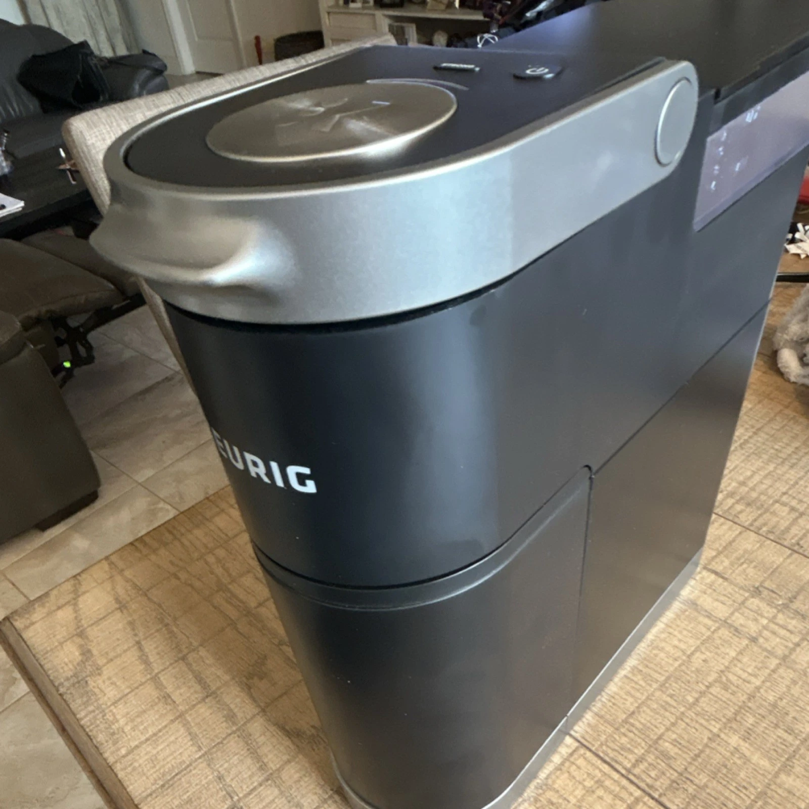Keurig K-Slim Pod Coffee Machine Black, K-Cup Compatible, Removable Tank