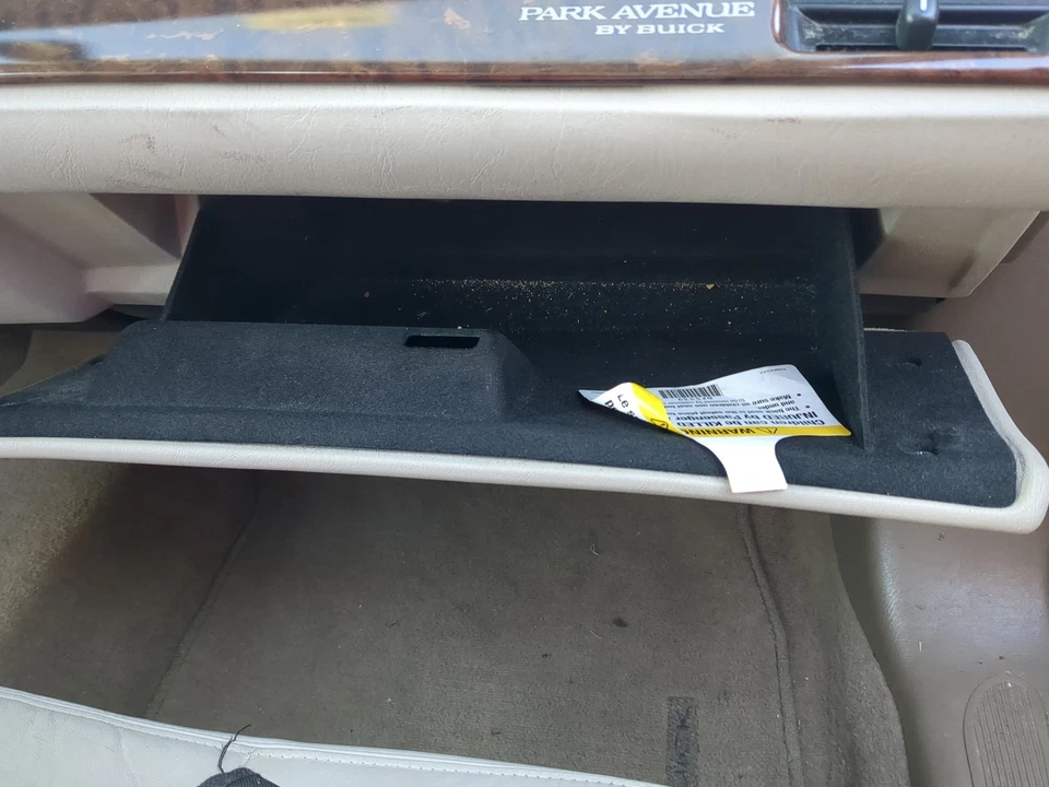 2005 Buick Park Avenue caixa de luvas de passageiros compartimento de armazenamento porta L1AK3 - Imagem 2 de 2