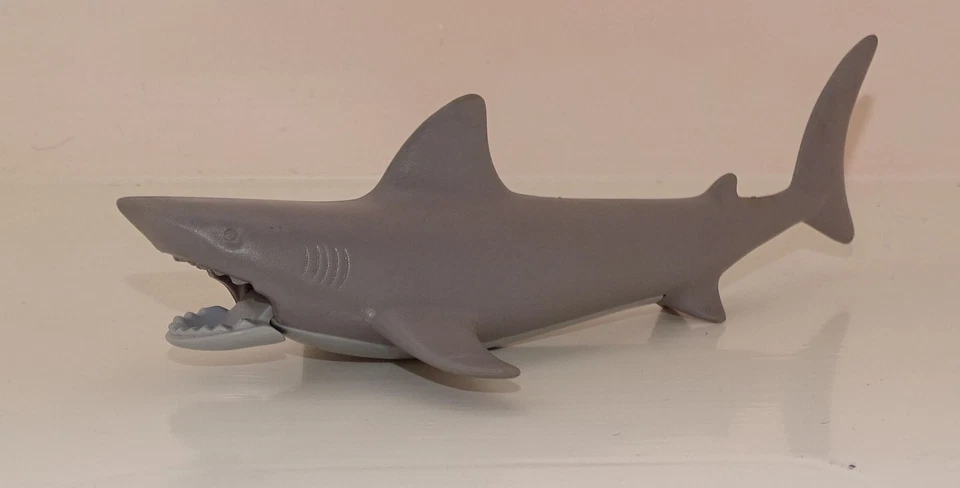  PLAYMOBIL LE REQUIN BLANC ANIMAUX ANIMAL SAUVAGES SAVANE FORET FAUVE - Photo 1/1