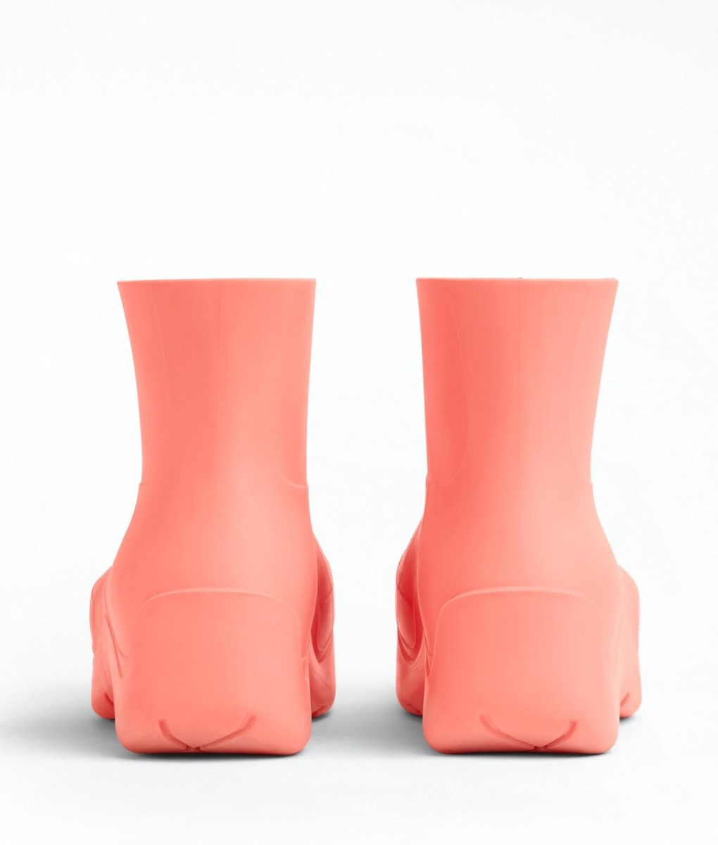 Bottega Veneta $820 Puddle Ankle Rubber Boot Pink Flamingo
