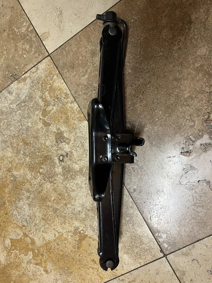 Pontiac Grand AM 1997-2003 Chevrolet Malibu gato de neumático OEM Foto 4 de 4