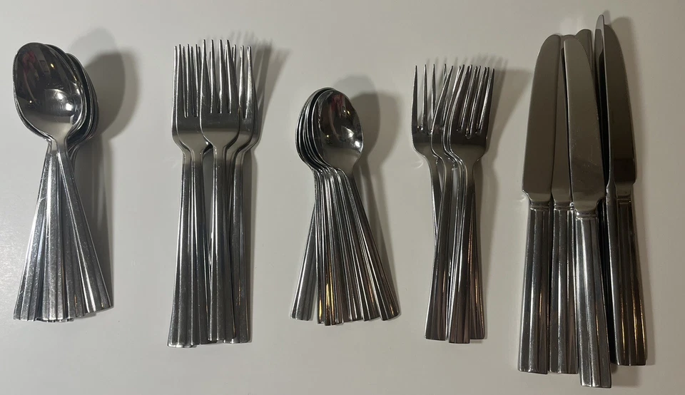 32 Cuisinart Stainless Flatware Set - Image 2 of 4