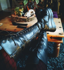 trashed boots. Knee high well worn. Size 6