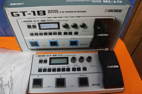 Boss GT-1B Bass Multi Effects Processor Pedal W/Box