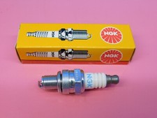 NEW NGK CMR5H SPARK PLUG 7599 --- BOX 1081 K