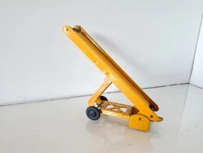 Constructions japan metal yellow elevator Sand Toy Very Rare No Belt (EL20)