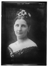 Madame Sadi Carnot,flowers,women,dresses,clothing,portraits,Bain News Service