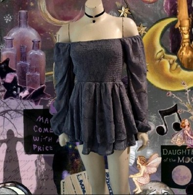 2010 style Justify women's medium dark lilac rose pattern off shoulder romper