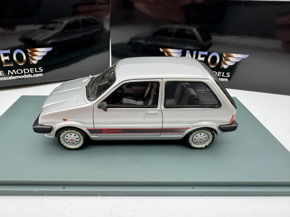 Neo 1/43 MG Metro 1300 MK1 1983 Silver #326 - Image 2 of 4