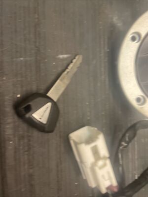 2020 Kawasaki Ninja ZX10R ignition, gas cap, seat lock lockset OEM