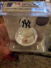 NIB Topperscot MLB White Metal NY Yankees Baseball Metal Bell Ornament