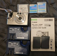 Canon PowerShot Digital ELPH S230 Digital Camera 2 batteries chargers 3 sd card