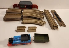 THOMAS THE TANK ENGINE MOTORIZED TRACKMASTER TRACKS ENGINE CAR CURVED STRAIGHT