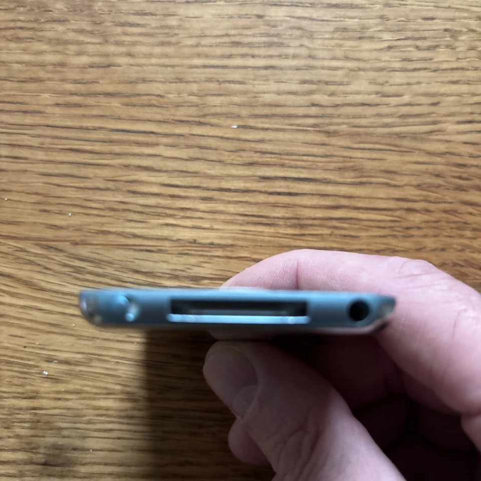 ipod nano 3rd generation 8 gb - Image 3 of 3