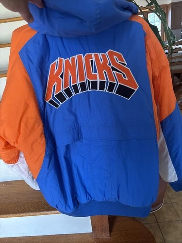 Vintage 90s Apex One MBA New York Knicks Puffer Full Zip Hoodie Jacket  XL image 5