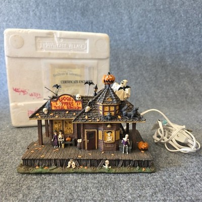 The Munster's Hawthorne Village Mockingbird Train Station Halloween Town COA 