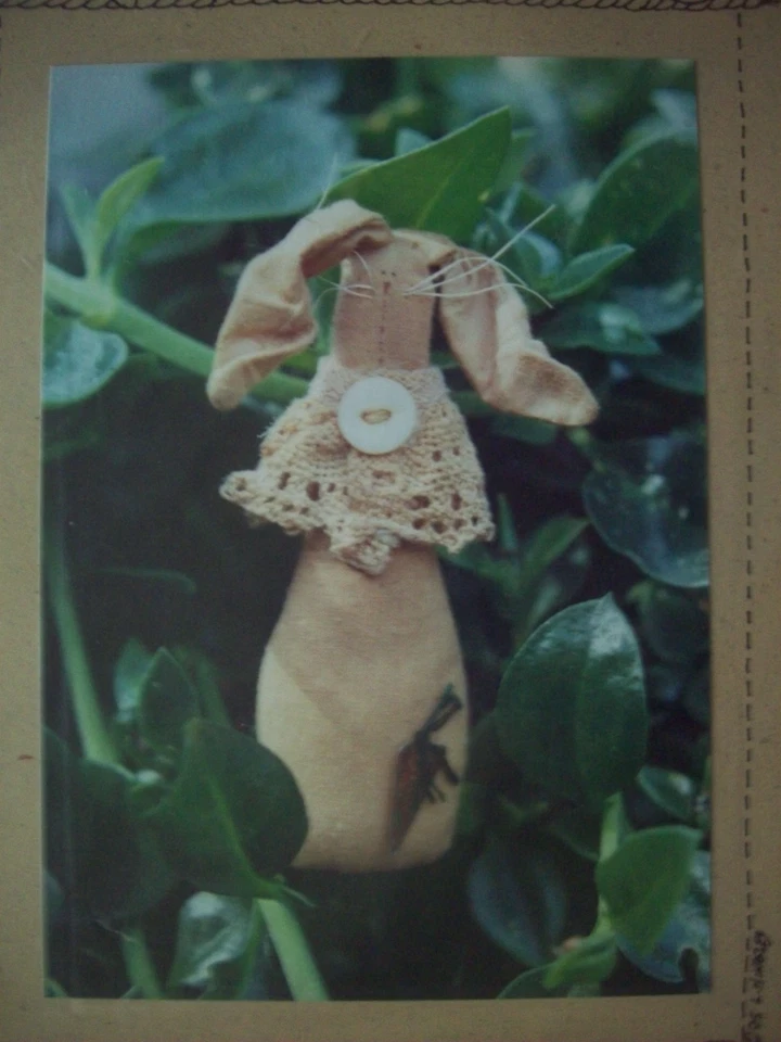 Lot of 4 primitive dolls decor craft patterns Rabbits Bunnies  *C8 - Image 2 of 4