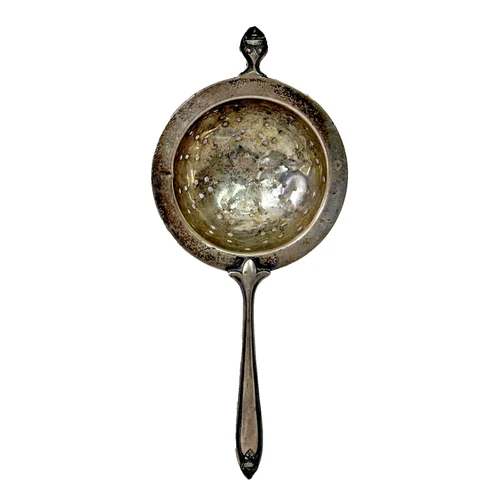 Lunt American Neoclassical Sterling Silver Tea Strainer Grecian Urn