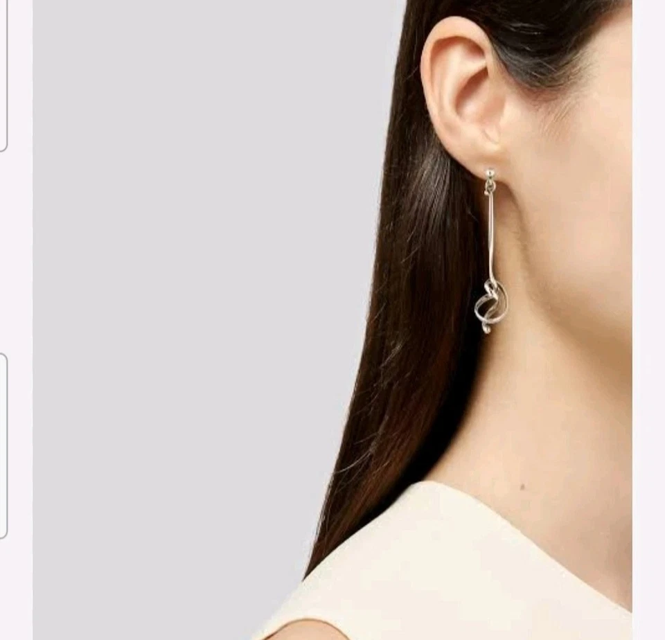 Pendientes nudo Georg Jensen Forget Me diseñados por VIVIANNA TORAN Foto 3 de 4