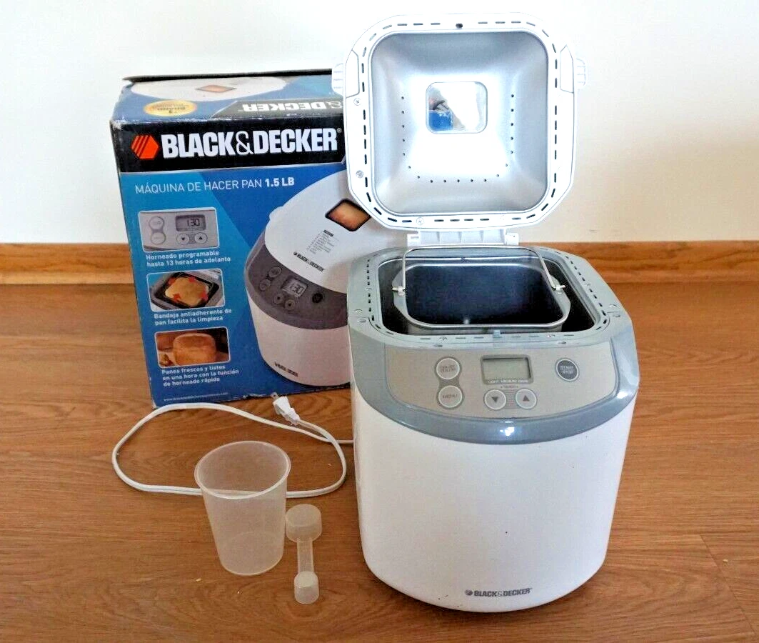 BLACK & DECKER 1.5lb BREADMAKER BK1015W
Opens in a new window or tab