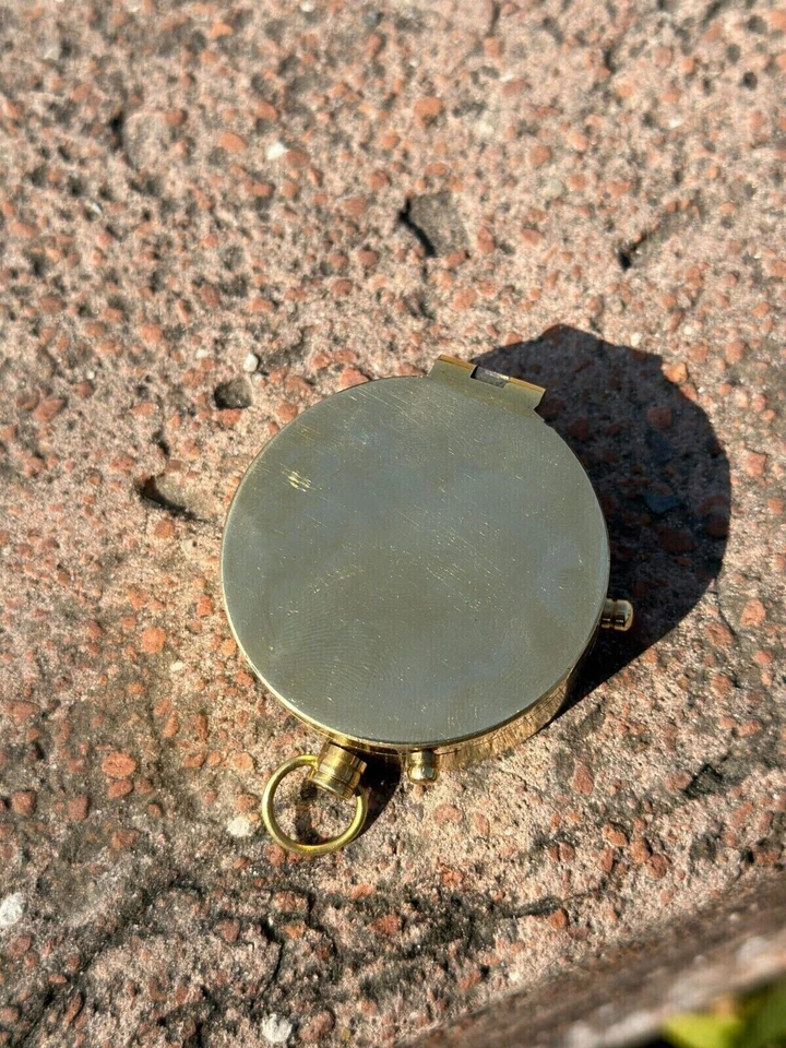 Brújula náutica militar antigua de latón de colección de la Segunda Guerra Mundial brújula de bolsillo militar Foto 3 de 4