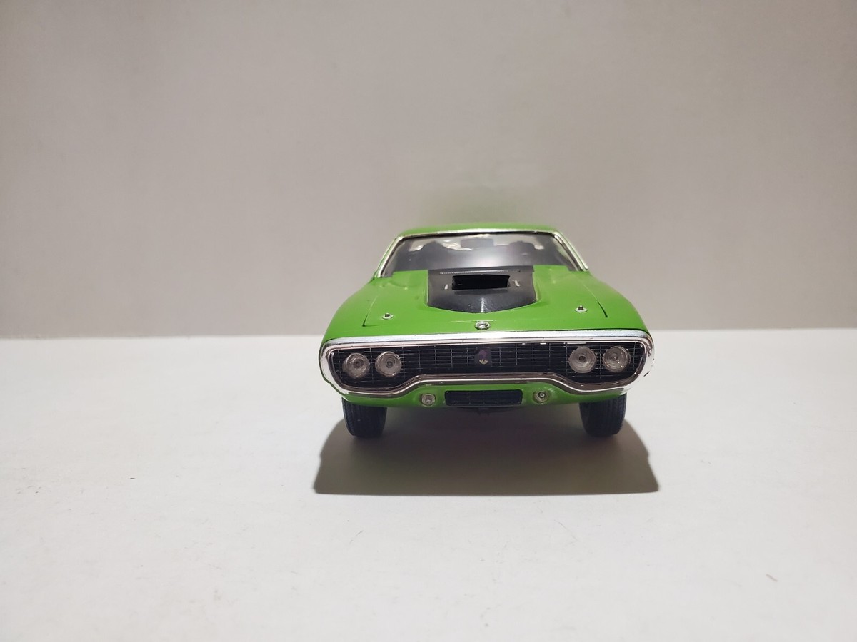ミニカー 1971 Plymouth ROAD RUNNER 1971 PLYMOUTH ROAD RUNNER 426 HEMI TOR RED 1/24 FRANKLIN